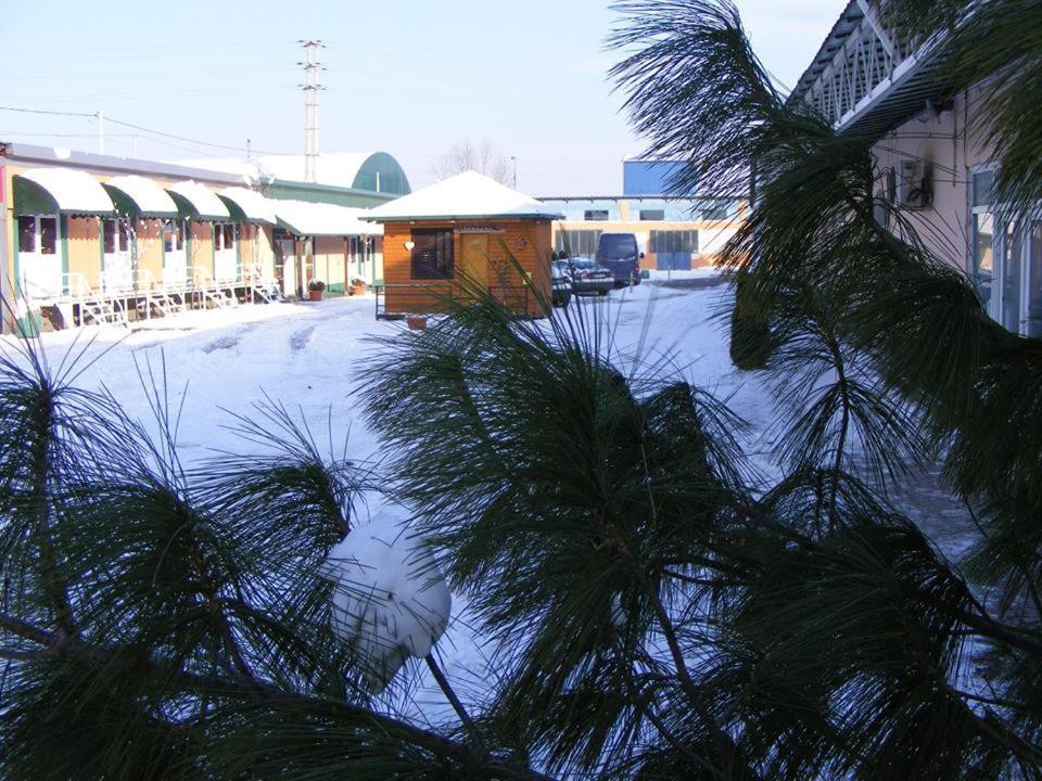 Fun Rooms Sobe Prenociste Borca Zewnętrze zdjęcie